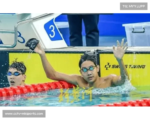 张展硕在全国春季游泳锦标赛混合泳比赛中夺冠